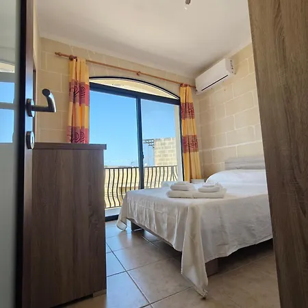 Charming In Xaghra Gozo Il-Pergla